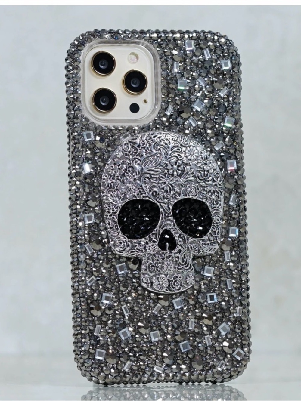 Lux Addiction- Metal and Crystal Skull Bling iPhone Case - Silver